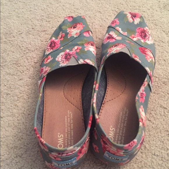 Toms Shoes - Toms floral shoes
